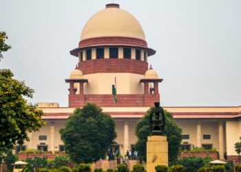 പൊലീസ് ഉദ്യോഗസ്ഥർ സദാചാര പൊലീസാകരുത്; കർശന നിർദേശവുമായി സുപ്രീം കോടതി
