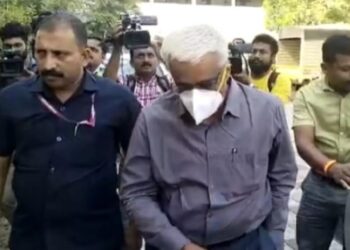 ലൈഫ് മിഷന്‍ കോഴക്കേസ്; ശിവശങ്കറിനെ കോടതിയില്‍ ഹാജരാക്കി