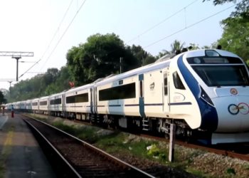 അഭിമാന നേട്ടം; സർവ്വീസ് ആരംഭിക്കാൻ വന്ദേഭാരത്