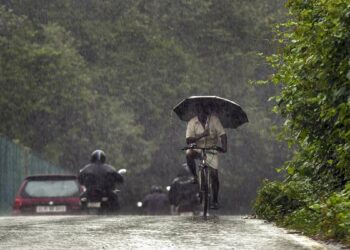 തെക്കൻ കേരളത്തിലും മധ്യകേരളത്തിലും മഴ കനത്തേക്കും; നാല് ജില്ലകളിൽ ഓറഞ്ച് അലേർട്ട്