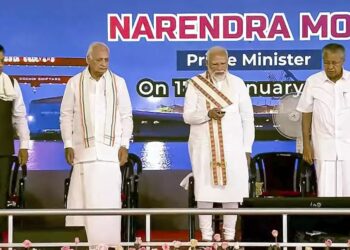 കൊച്ചിൻ ഷിപ്പ് യാർഡിൽ നാലായിരം കോടിയുടെ വികസന പദ്ധതികൾ നാടിന് സമർപ്പിച്ച് പ്രധാനമന്ത്രി