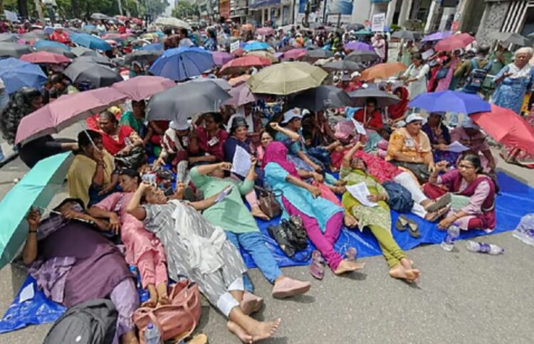 Kerala Anganwadi workers end 13-day strike