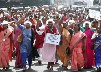 സമരത്തെ തള്ളി മുഖ്യമന്ത്രി; “അവസാന പ്രതീക്ഷയും കൈവിട്ടു”