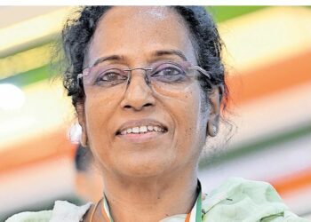തീപാറും പ്രസംഗത്തിൽ അഹമ്മദാബാദ് കയ്യിലെടുത്ത മലയാളി പെൺപുലി