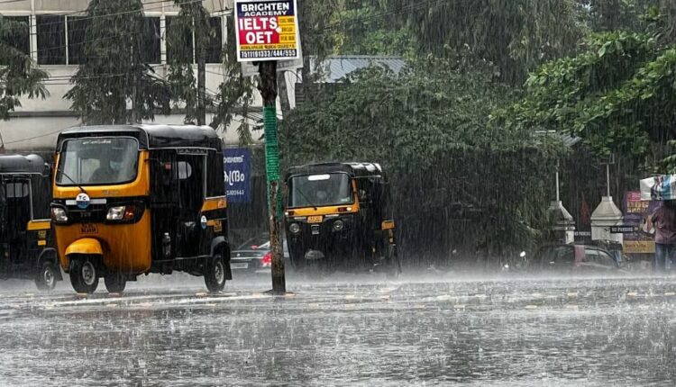 heavy rain red alert kerala